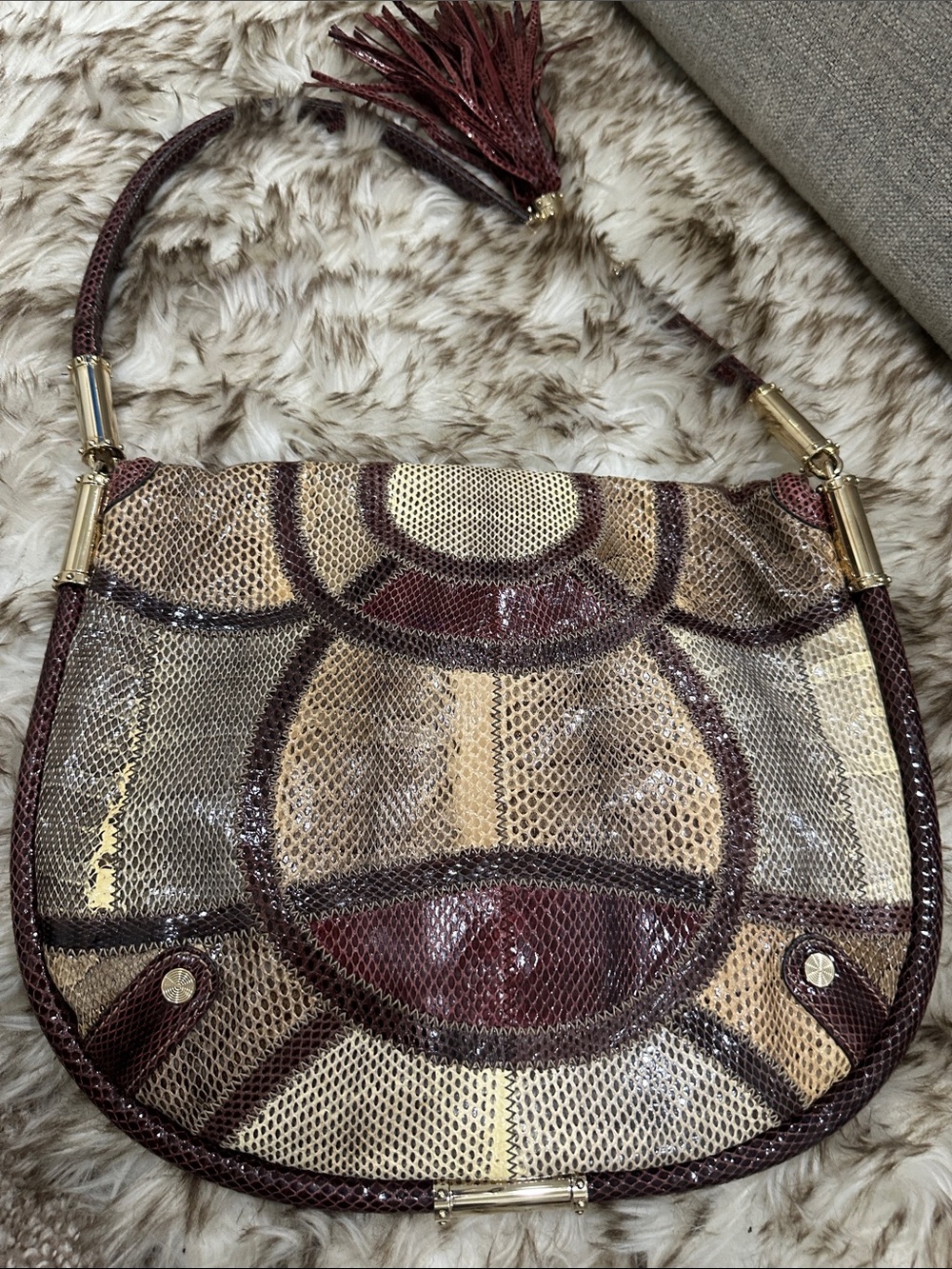 GUCCI Burgundy, Gold and Tan GG PURE SNAKESKIN Shoulder Bag W/tassel. - Picture 6 of 15